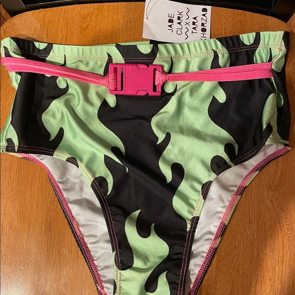 JADE CLARK X TARA KHOZA
New with tags - Picture 3 of 10